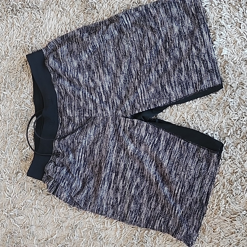 LULULEMON SHORT